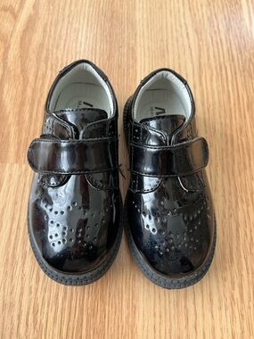 3 = $15 - Boy or Girl Black Dress Shoes with Velcro